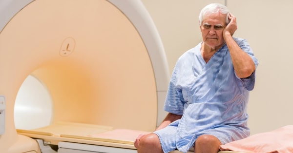 מתי נדרשת בדיקת MRI לכאבי ראש