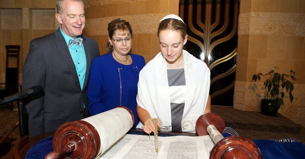 איך לבחור מועדון לבת מצווה שמתאים לגיל, קהל ותוכן