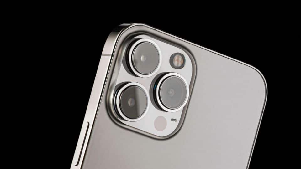 האם עדיין שווה לקנות iPhone 12?